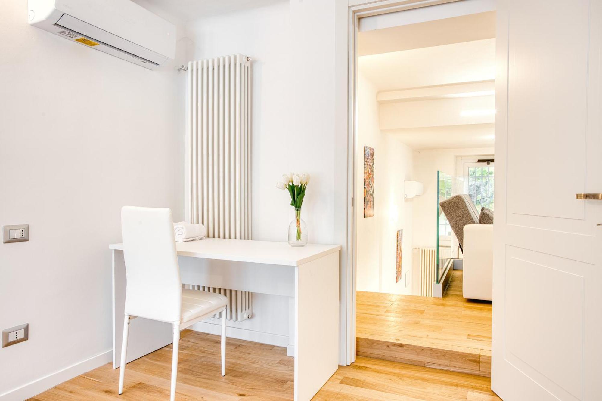 Walk To Navigli - Via Gola - 2 Bedrooms Apt Milano Ngoại thất bức ảnh