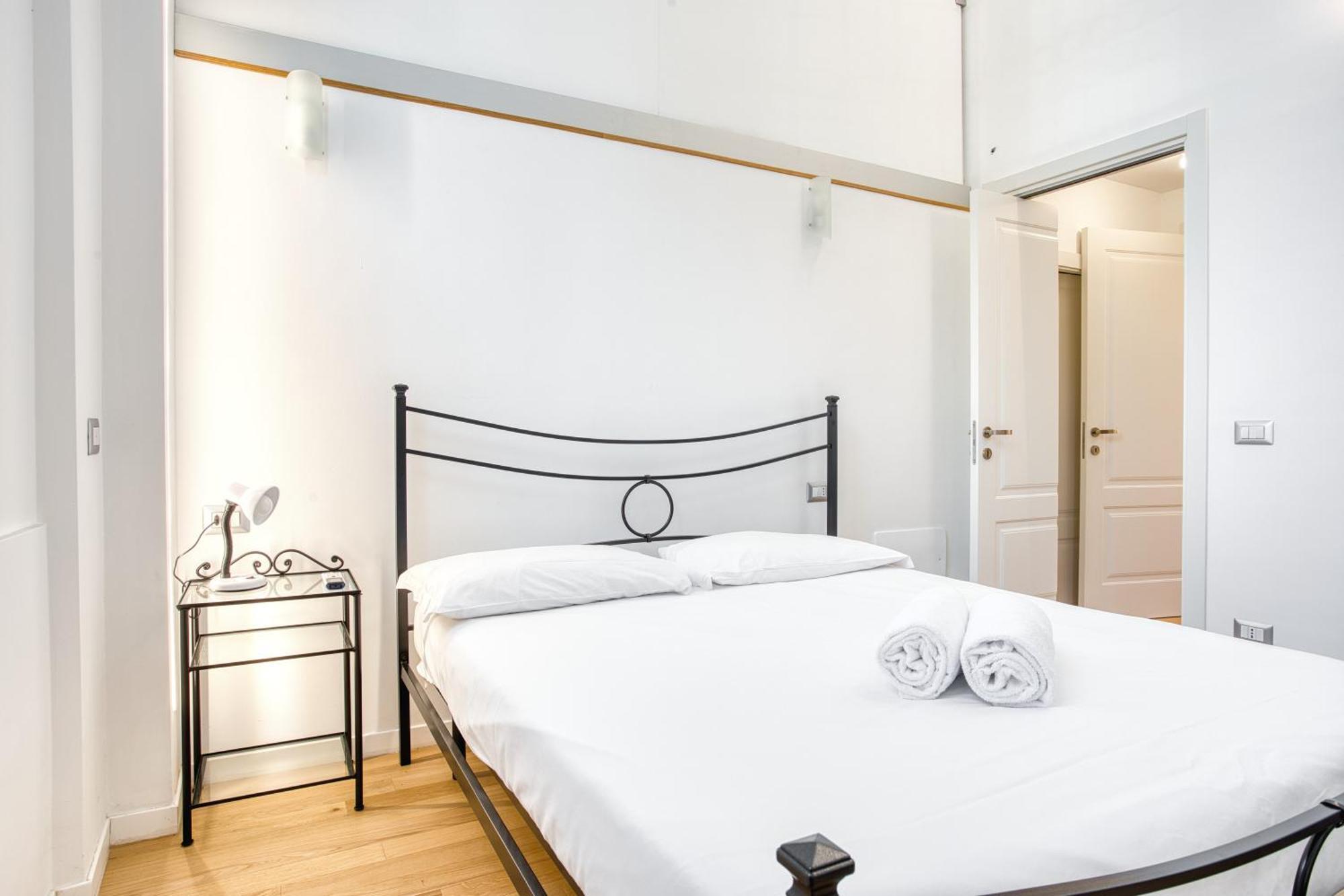 Walk To Navigli - Via Gola - 2 Bedrooms Apt Milano Ngoại thất bức ảnh