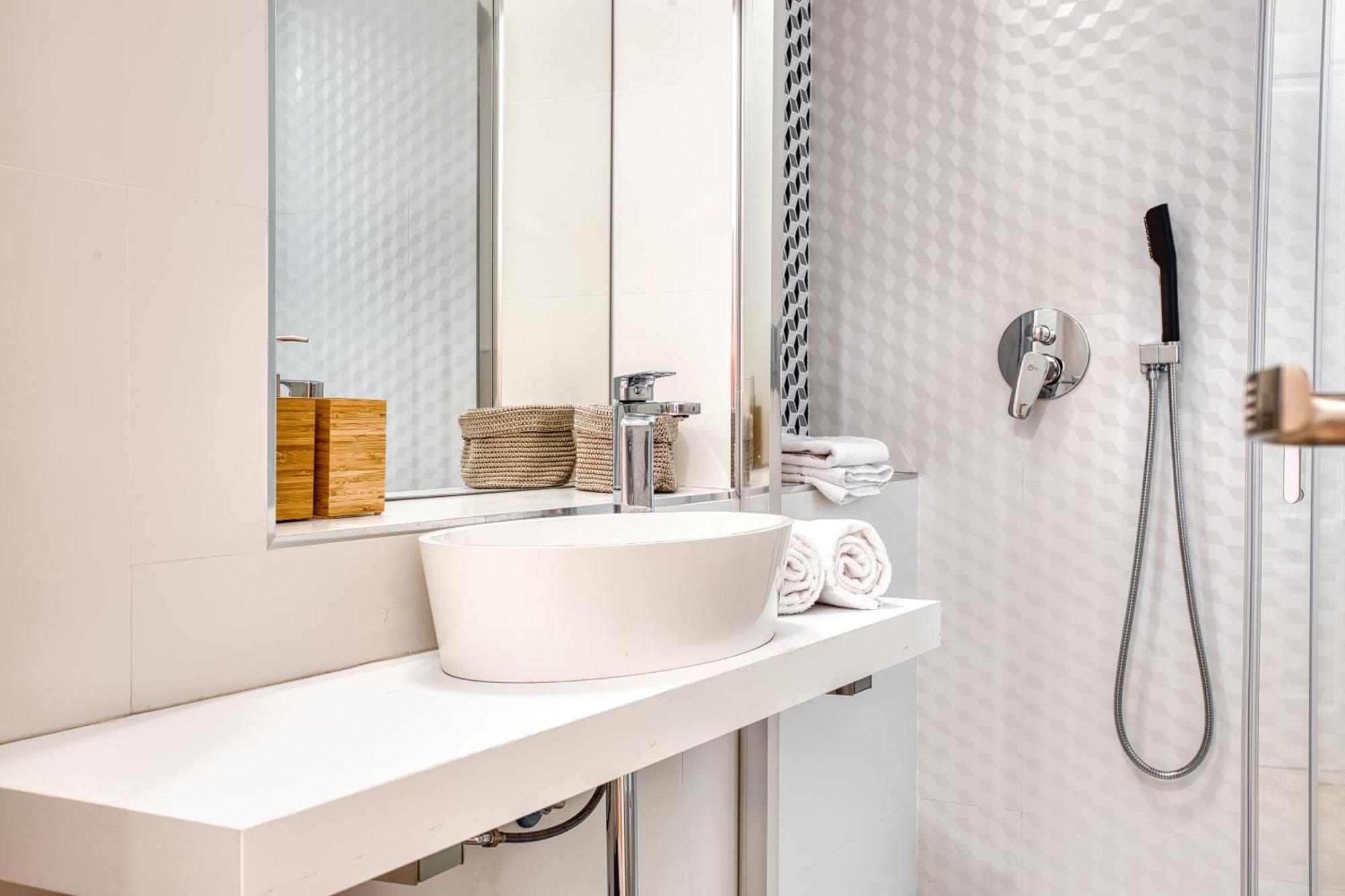 Walk To Navigli - Via Gola - 2 Bedrooms Apt Milano Ngoại thất bức ảnh