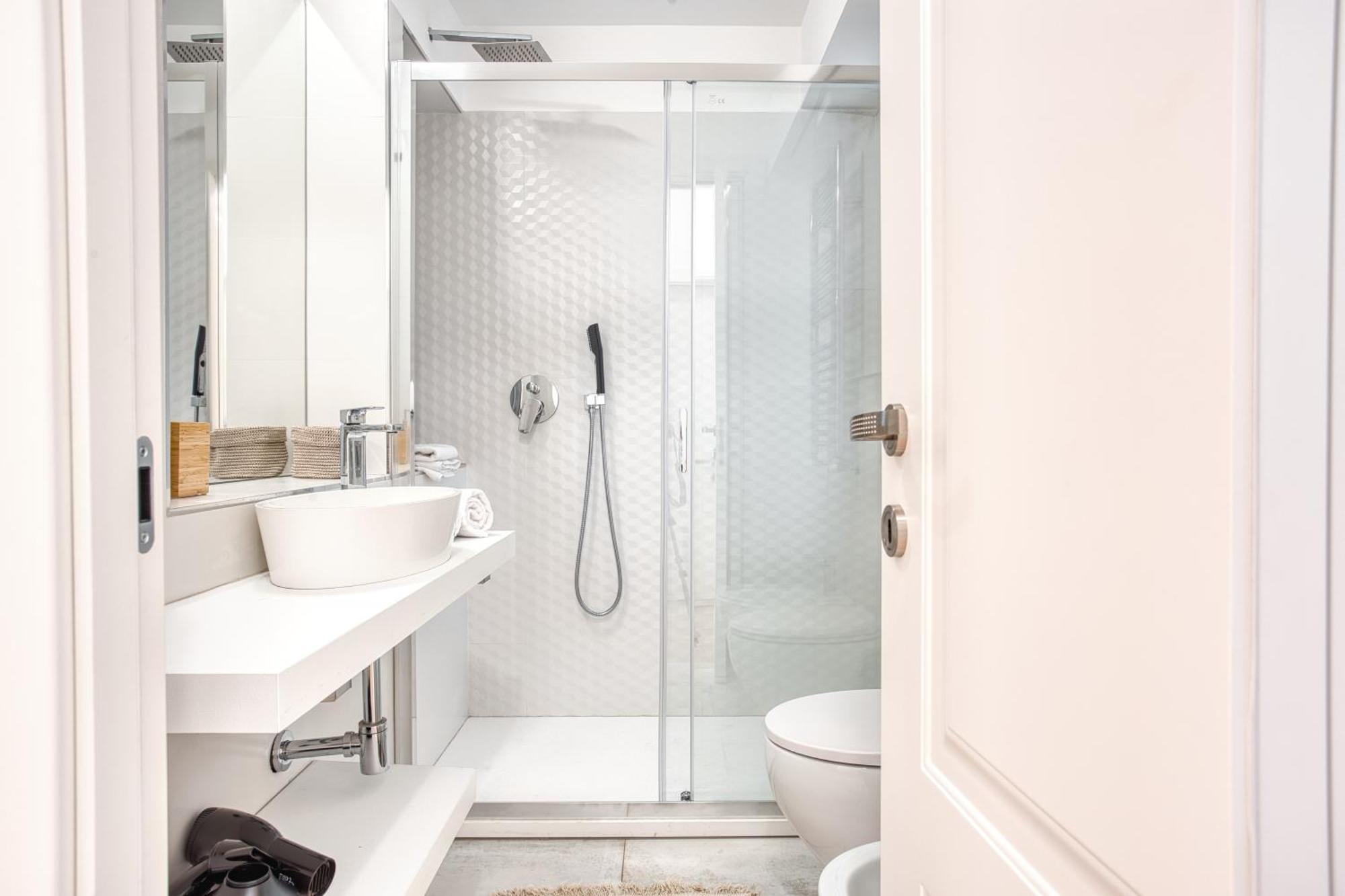 Walk To Navigli - Via Gola - 2 Bedrooms Apt Milano Ngoại thất bức ảnh